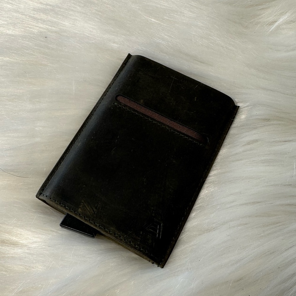 NWOT Andar Pilot Wallet in Brown